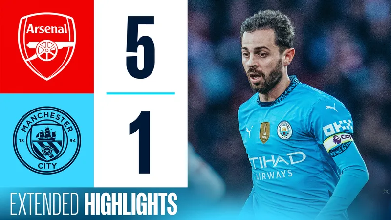 Cầu thủ Arsenal và Man City đấu tranh gay cấn trên sân cỏ Cầu thủ Arsenal và Man City đấu tranh gay cấn trên sân cỏ