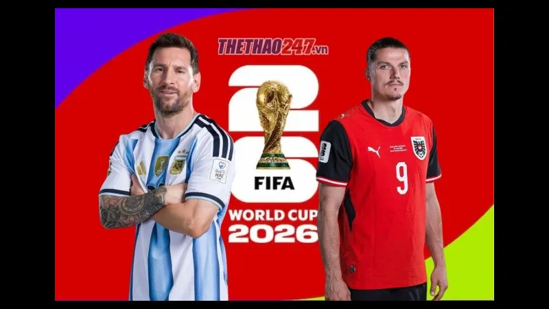 Cầu thủ Argentina chạy nhanh trên sân với quả bóng Cầu thủ Argentina chạy nhanh trên sân với quả bóng
